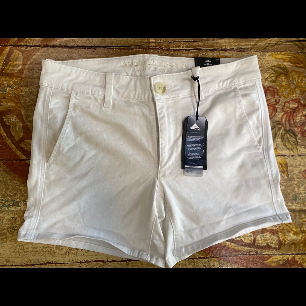 🦋NWT American Eagle Outfitters Shorts